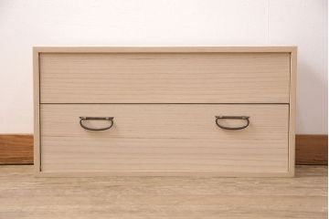 【オーダー注文・受注生産商品】桐箪笥のデザインを最大限に!素朴な雰囲気と木の温かみを感じる置型仏壇です。スペースを有効活用して扉を須弥壇に。お客様のご希望に合わせたオーダーも可能。大切な家族のために次世代につなぐ、ラフジュ工房オリジナルのお仏壇(小型仏壇、手作り仏壇)(R-050851)