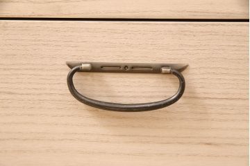 【オーダー注文・受注生産商品】桐箪笥のデザインを最大限に!素朴な雰囲気と木の温かみを感じる置型仏壇です。スペースを有効活用して扉を須弥壇に。お客様のご希望に合わせたオーダーも可能。大切な家族のために次世代につなぐ、ラフジュ工房オリジナルのお仏壇(小型仏壇、手作り仏壇)(R-050851)
