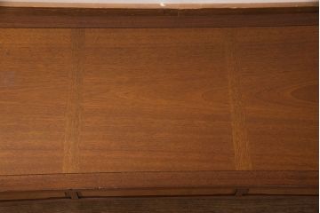 中古　美品　マホガニー材　DREXEL HERITAGE(ドレクセルヘリテイジ)　Triune(トライユン)　カクテルテーブル(センターテーブル、リビングテーブル)(定価約21万円)(R-050856)