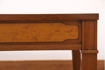 中古　美品　マホガニー材　DREXEL HERITAGE(ドレクセルヘリテイジ)　Triune(トライユン)　カクテルテーブル(センターテーブル、リビングテーブル)(定価約21万円)(R-050856)