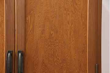 中古　美品　屋久杉　密に詰まった杢目が美しいワードローブ(洋服タンス)(定価約70万円)(R-050858)