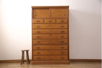 中古　美品　民芸家具　屋久杉を贅沢に使用した木の温もりあふれる重ね箪笥(衣装箪笥、引き出し、チェスト)(R-050859)