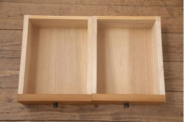 中古　美品　民芸家具　屋久杉を贅沢に使用した木の温もりあふれる重ね箪笥(衣装箪笥、引き出し、チェスト)(R-050859)