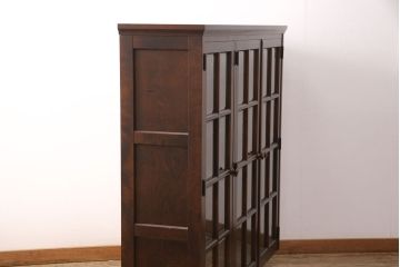 中古　北海道民芸家具　脚または台輪を付けてリメイク!様々な使い方ができるサイドボード(キャビネット、ブックケース、本箱、収納棚、食器棚)(R-050863)