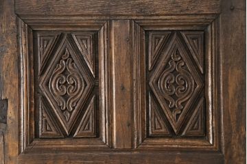 海外アンティーク　経年による風合いが雰囲気を高める、味わい深い彫刻ドア1枚(木製扉、建具)(R-050866)