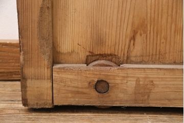 和製アンティーク　杉材　シンプルなつくりが取り入れやすい、明治大正期の古い蔵戸(引き戸、玄関戸、建具)(R-050867)