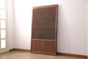 和製アンティーク　杉材　亀甲金網付き　明治大正期につくられた品のある格子蔵戸(引き戸、玄関戸、建具)(R-050868)