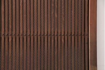 和製アンティーク　杉材　亀甲金網付き　明治大正期につくられた品のある格子蔵戸(引き戸、玄関戸、建具)(R-050868)