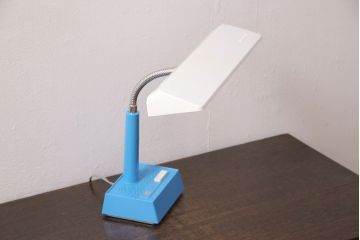 レトロ照明　TOSHIBA(東芝)　昭和レトロな佇まいが魅力のスタンドライト(デスクスタンド、卓上照明)(R-050875)