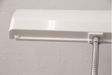 レトロ照明　TOSHIBA(東芝)　昭和レトロな佇まいが魅力のスタンドライト(デスクスタンド、卓上照明)(R-050875)