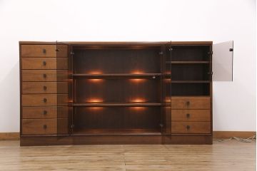 ビンテージ家具　ジャパンヴィンテージ　山品木工　北欧スタイルにおすすめ!スタイリッシュなデザインが魅力のサイドボード(引き出し、サイドチェスト、収納棚)(R-050876)