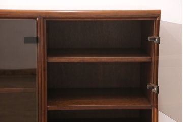 ビンテージ家具　ジャパンヴィンテージ　山品木工　北欧スタイルにおすすめ!スタイリッシュなデザインが魅力のサイドボード(引き出し、サイドチェスト、収納棚)(R-050876)