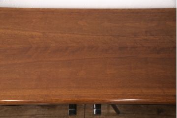ビンテージ家具　ジャパンヴィンテージ　山品木工　北欧スタイルにおすすめ!スタイリッシュなデザインが魅力のサイドボード(引き出し、サイドチェスト、収納棚)(R-050876)