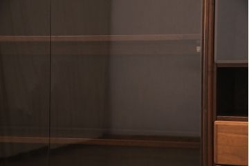 ビンテージ家具　ジャパンヴィンテージ　山品木工　北欧スタイルにおすすめ!スタイリッシュなデザインが魅力のサイドボード(引き出し、サイドチェスト、収納棚)(R-050876)