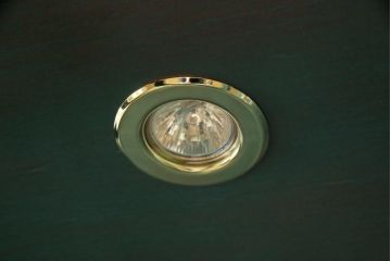 中古　バロッサバレンティ(VARO,S.A. VALENTI)　グリーンカラーが空間のアクセントになる5面ガラスのキュリオケース(ガラスケース、陳列棚、店舗什器)(R-050878)