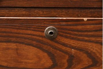 和製アンティーク　前面ケヤキ材　脚または台輪を付けてリメイク!丸窓付きの時代箪笥サイドボード(テレビ台、和タンス、チェスト、引き出し)(R-050883)