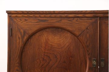 和製アンティーク　前面ケヤキ材　脚または台輪を付けてリメイク!丸窓付きの時代箪笥サイドボード(テレビ台、収納棚、戸棚)(R-050885)