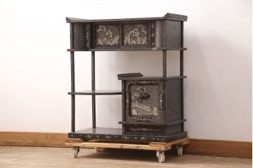 【簡易リペア限定品】和製アンティーク　時代物　螺鈿細工で描かれた細かな絵柄が美しい飾り棚(茶棚、収納棚、戸棚)(R-050893)