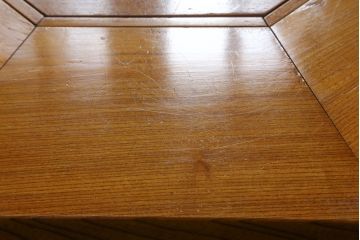 中古　職人手造り　民芸家具　総欅(ケヤキ)材　無垢材　八角型の形が珍しい!!凝った造りの関西火鉢(木製火鉢、火鉢テーブル、囲炉裏テーブル、八角炉、座卓、ローテーブル、センターテーブル)(R-050894)