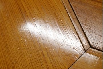 中古　職人手造り　民芸家具　総欅(ケヤキ)材　無垢材　八角型の形が珍しい!!凝った造りの関西火鉢(木製火鉢、火鉢テーブル、囲炉裏テーブル、八角炉、座卓、ローテーブル、センターテーブル)(R-050894)