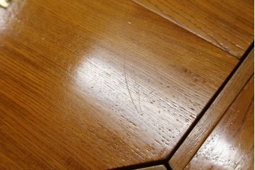 中古　職人手造り　民芸家具　総欅(ケヤキ)材　無垢材　八角型の形が珍しい!!凝った造りの関西火鉢(木製火鉢、火鉢テーブル、囲炉裏テーブル、八角炉、座卓、ローテーブル、センターテーブル)(R-050894)
