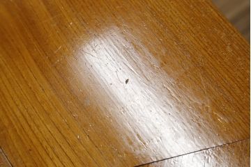 中古　職人手造り　民芸家具　総欅(ケヤキ)材　無垢材　八角型の形が珍しい!!凝った造りの関西火鉢(木製火鉢、火鉢テーブル、囲炉裏テーブル、八角炉、座卓、ローテーブル、センターテーブル)(R-050894)