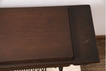 ジャンク品　SINGER(シンガー)社　お洒落なアンティークの空間を演出するミシンテーブル(シンガーミシン、ミシン台、ディスプレイ、工業用ミシン)(R-050895)