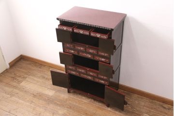 中古　民芸家具　虹色に輝く螺鈿細工が繊細な美しさを放つ収納棚(戸棚、キャビネット)(定価約35万円)(R-050897)