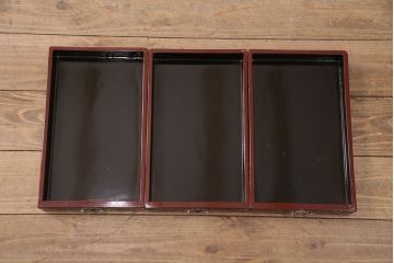 中古　民芸家具　虹色に輝く螺鈿細工が繊細な美しさを放つ収納棚(戸棚、キャビネット)(定価約35万円)(R-050897)