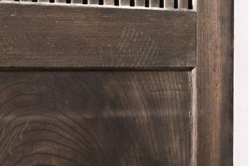 和製アンティーク　総ケヤキ材　上手物!重厚感のある厚みと堅牢な佇まいが魅力の格子蔵戸(建具、引き戸、玄関戸)(R-050899)