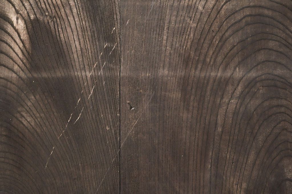 和製アンティーク　総ケヤキ材　上手物!重厚感のある厚みと堅牢な佇まいが魅力の格子蔵戸(建具、引き戸、玄関戸)(R-050899)