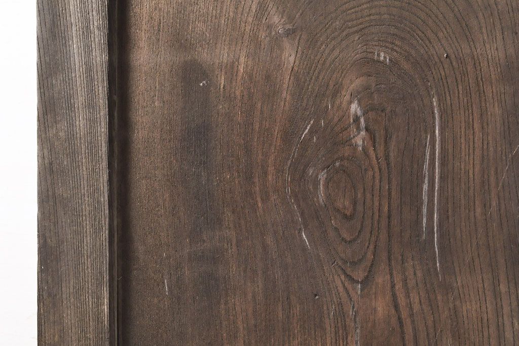 和製アンティーク　総ケヤキ材　上手物!重厚感のある厚みと堅牢な佇まいが魅力の格子蔵戸(建具、引き戸、玄関戸)(R-050899)