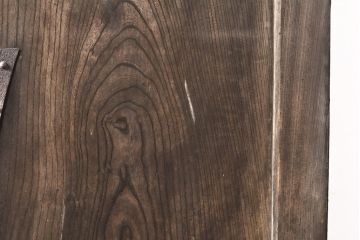 和製アンティーク　総ケヤキ材　上手物!重厚感のある厚みと堅牢な佇まいが魅力の格子蔵戸(建具、引き戸、玄関戸)(R-050899)