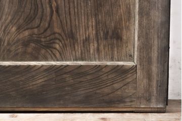 和製アンティーク　総ケヤキ材　上手物!重厚感のある厚みと堅牢な佇まいが魅力の格子蔵戸(建具、引き戸、玄関戸)(R-050899)