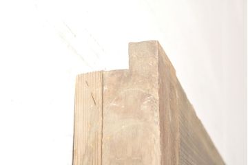 和製アンティーク　総ケヤキ材　上手物!重厚感のある厚みと堅牢な佇まいが魅力の格子蔵戸(建具、引き戸、玄関戸)(R-050899)