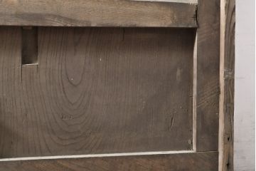 和製アンティーク　総ケヤキ材　上手物!重厚感のある厚みと堅牢な佇まいが魅力の格子蔵戸(建具、引き戸、玄関戸)(R-050899)