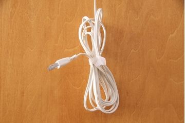 中古　超美品　横浜クラシック家具　ダニエル(Daniel)　E-214　上品な佇まいのエトランジェキュリオケース(キャビネット、ガラスケース、店舗什器)(定価約77万円)(R-050903)