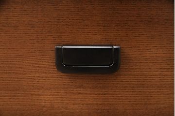 中古　美品　カリモク家具(karimoku)　存在感のある分厚い天板が印象的な和風テレビ台(ローボード、テレビボード)(R-050905)