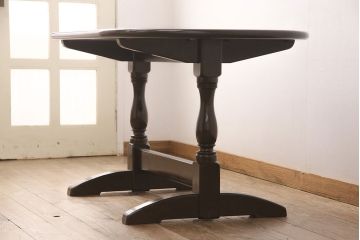 中古　松本民芸家具　深みのある色合いが高級感を醸し出すトレッスル楕円卓(定価約29万円)(2人掛けダイニングテーブル、オーバル型)(R-050906)