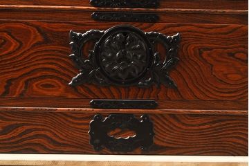 中古　美品　岩谷堂箪笥　かくし付き　仕切りが付いた引き出しが嬉しいワードローブ(洋服タンス、衣装タンス)(R-050907)