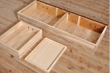中古　美品　岩谷堂箪笥　かくし付き　仕切りが付いた引き出しが嬉しいワードローブ(洋服タンス、衣装タンス)(R-050907)