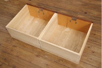 中古　美品　岩谷堂箪笥　菊幸作　ケヤキ材　引き出し2杯が嬉しい!力強い杢目が魅力のローボード(テレビボード、テレビ台、リビングボード、引き出し、チェスト)(R-050909)