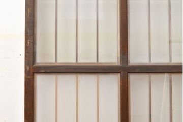 アンティーク建具　赤褐色の木肌が美しい、品が漂うガラス戸2枚セット(引き戸)(R-050910)
