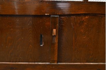 アンティーク建具　明治大正期　亀甲金網付き　深みのある色合いが魅力!和の風情あふれる格子蔵戸(きつね格子、狐格子、格子戸、マス目、升目、玄関戸、引き戸)(R-050912)