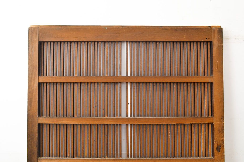 アンティーク建具　明治期　経年による風合いが味わい深い格子蔵戸1枚　(R-050913)