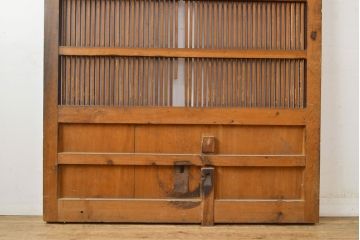 アンティーク建具　明治期　経年による風合いが味わい深い格子蔵戸1枚　(R-050913)