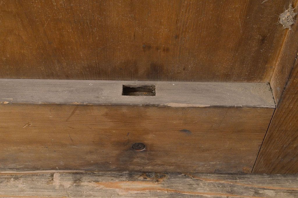 アンティーク建具　明治期　経年による風合いが味わい深い格子蔵戸1枚　(R-050913)