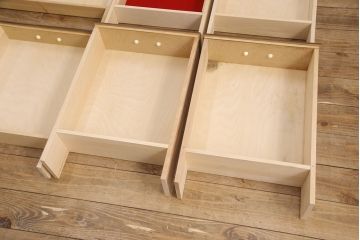 中古　美品　カリモク家具(karimoku)　DOMANI(ドマーニ)　QUEENS LIFE(クイーンズライフ)シリーズ　クラシカルな佇まいが魅力のプレジデントデスク(両袖机、在宅ワーク、在宅用ワークデスク)(定価約35万円)(R-050914)