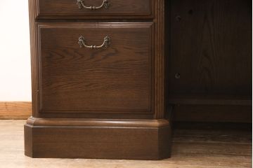 中古　美品　カリモク家具(karimoku)　DOMANI(ドマーニ)　QUEENS LIFE(クイーンズライフ)シリーズ　クラシカルな佇まいが魅力のプレジデントデスク(両袖机、在宅ワーク、在宅用ワークデスク)(定価約35万円)(R-050914)