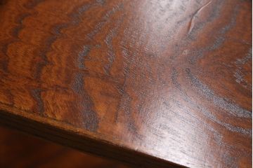 中古　美品　岩谷堂箪笥　美しい杢目と黒い金具が上質な和の雰囲気を演出する飾り棚(収納棚、戸棚、茶棚)(R-050924)